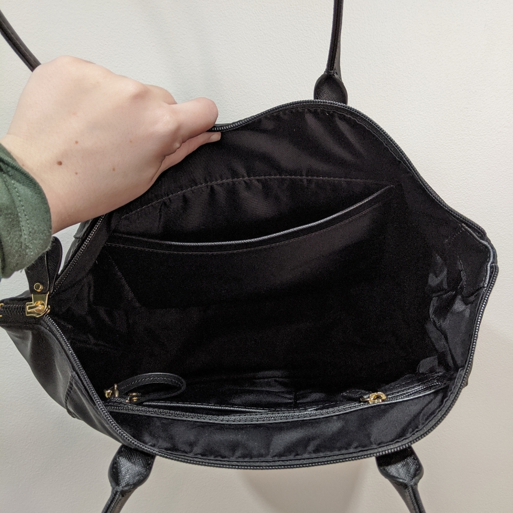Michael Kors Kelsey Medium Tote - Picture 4 of 6